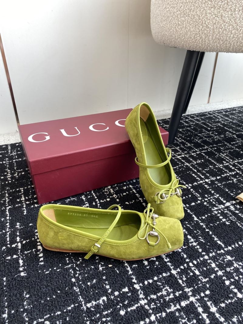 Gucci Flat Shoes